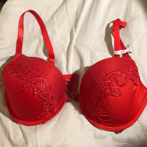 Other - $3/30 bundle save!! 36DD lace red bra Nwot